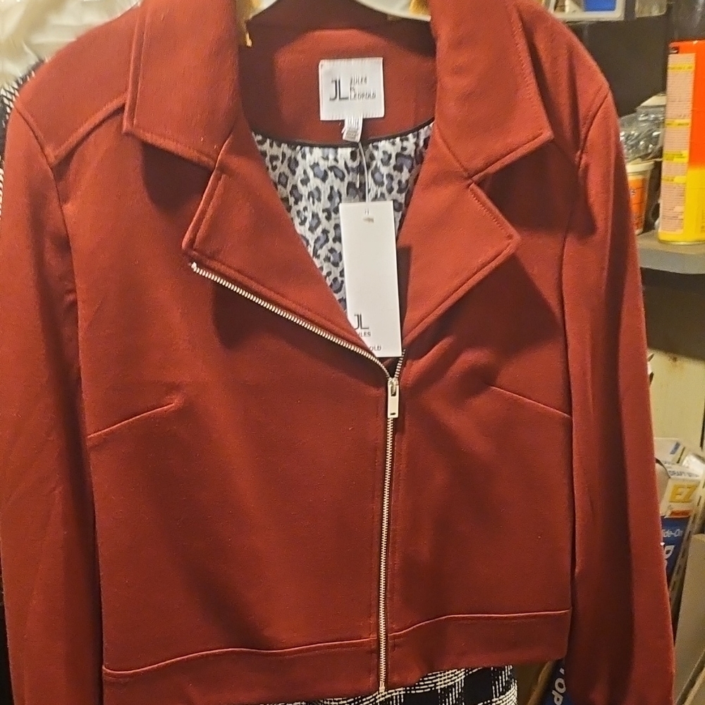 Women's Burgundy Jacket